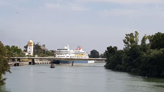 pristanišče na Guadalquivir, port on Guadalquivir